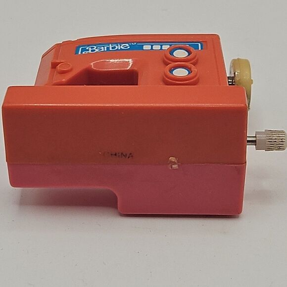 Vintage Barbie Wind Up 1980s Sewing Machine Miniature - Picture 10 of 15